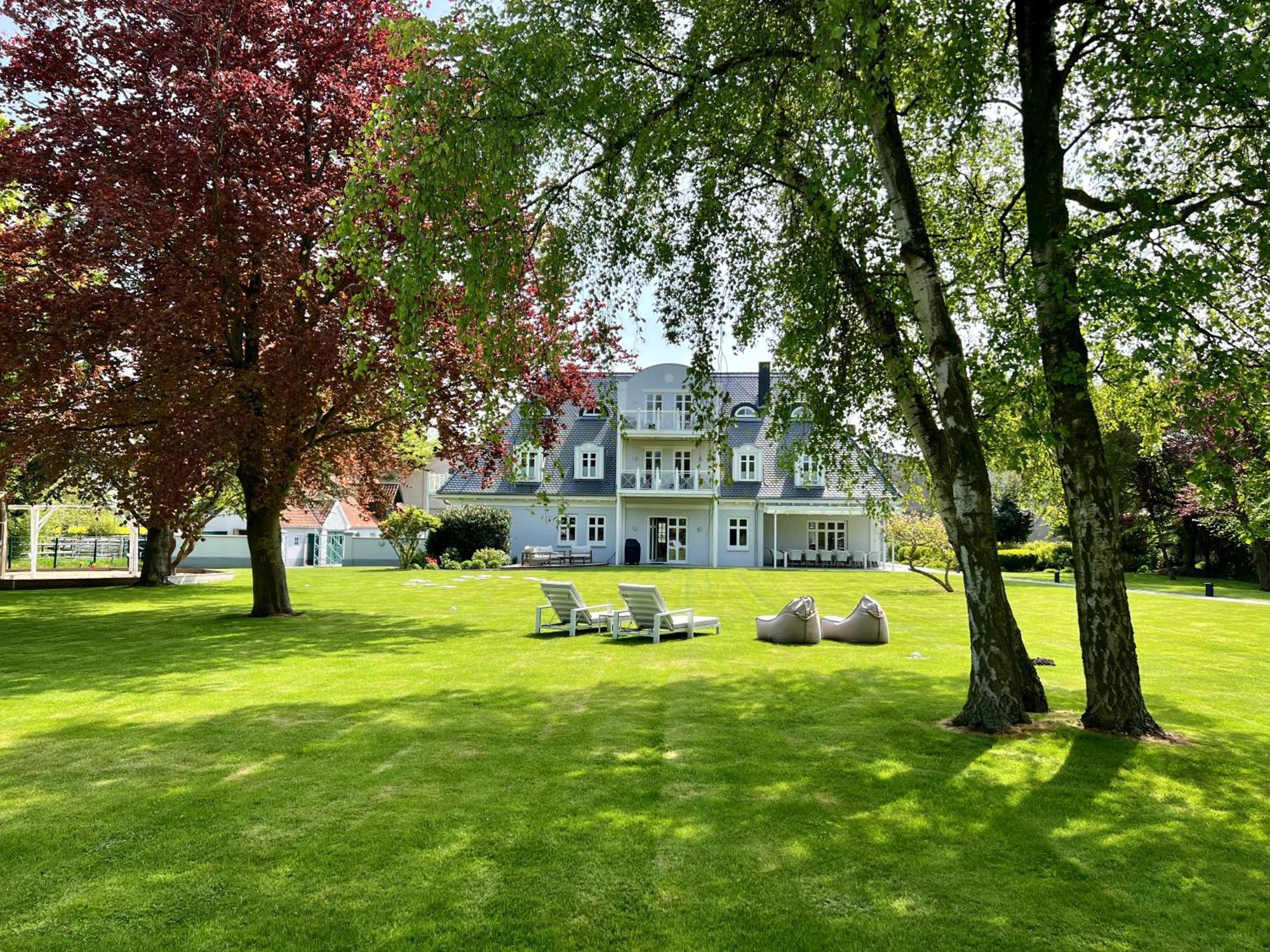 Landhaus Luetjenhof Hotel Großenbrode Buitenkant foto