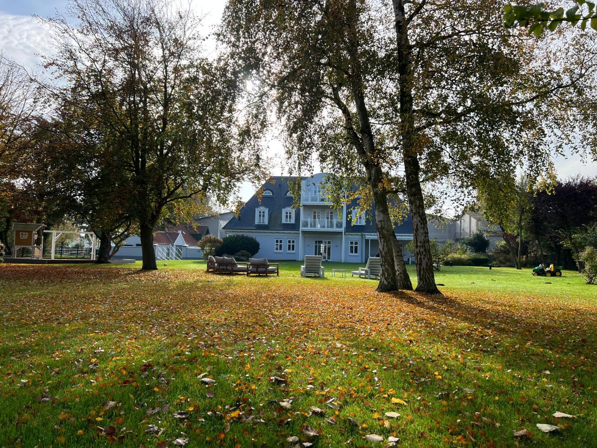Landhaus Luetjenhof Hotel Großenbrode Buitenkant foto